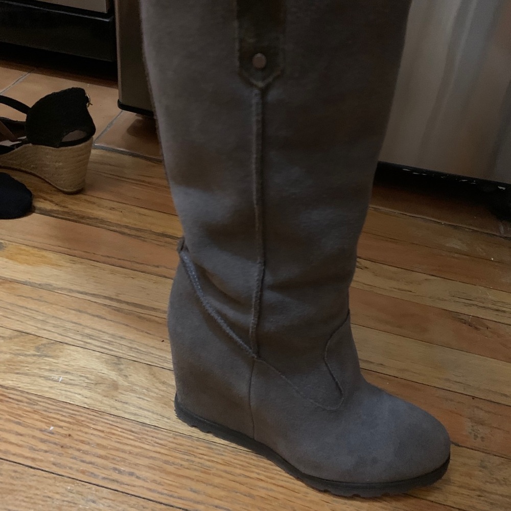 Ugg boots - Picture 4 of 5
